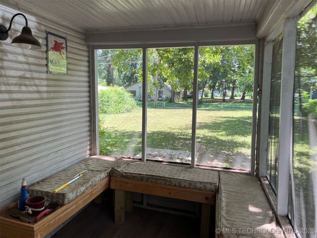 109 S Vine Avenue, Cleveland, OK 74020