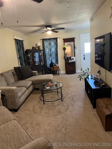 109 S Vine Avenue, Cleveland, OK 74020