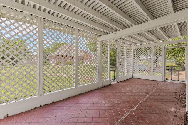 3107 Harris Street, Gainesville, TX 76240