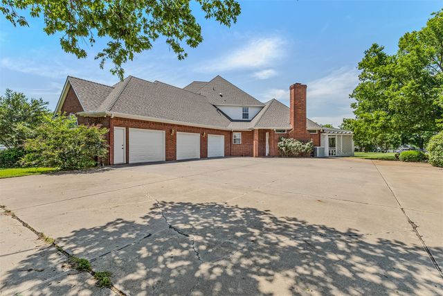 3107 Harris Street, Gainesville, TX 76240