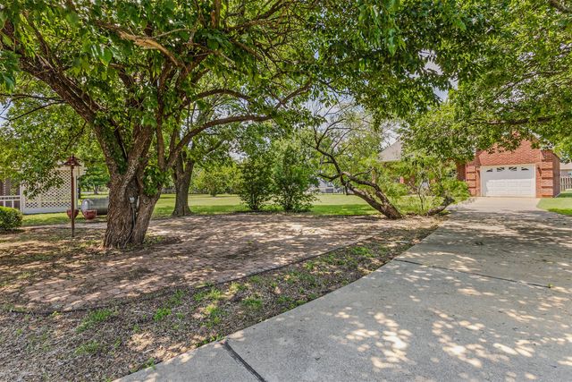 3107 Harris Street, Gainesville, TX 76240