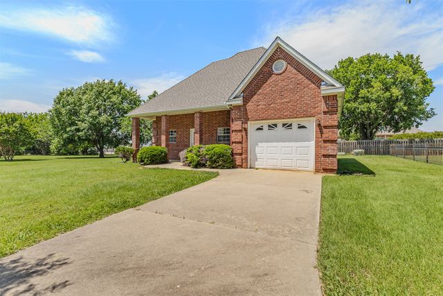 3107 Harris Street, Gainesville, TX 76240