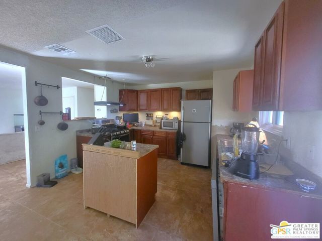 9051 Calle Del Diablo, Desert Hot Springs, CA 92240