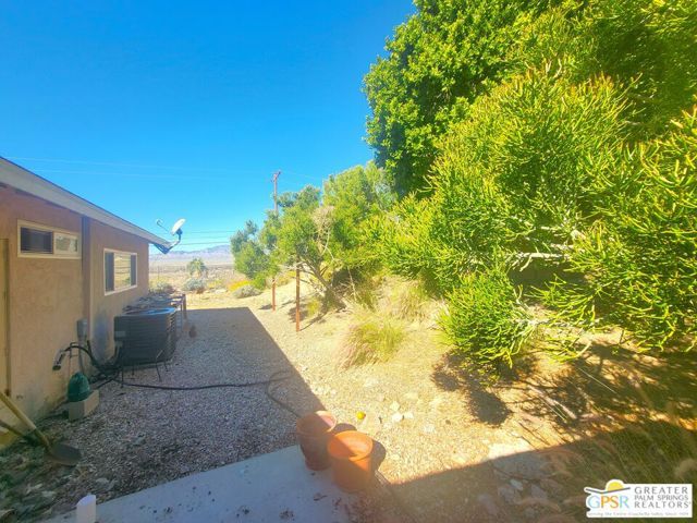 9051 Calle Del Diablo, Desert Hot Springs, CA 92240