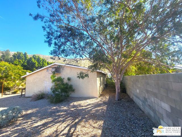 9051 Calle Del Diablo, Desert Hot Springs, CA 92240