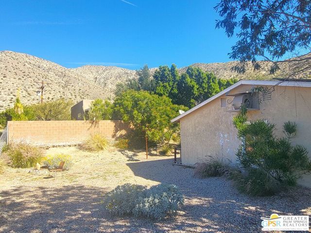 9051 Calle Del Diablo, Desert Hot Springs, CA 92240
