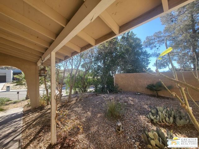 9051 Calle Del Diablo, Desert Hot Springs, CA 92240