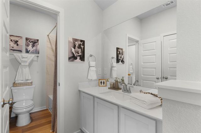 13717 Tucker Hedge PASS, Elgin, TX 78621