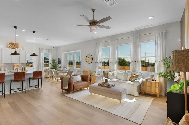 13717 Tucker Hedge PASS, Elgin, TX 78621