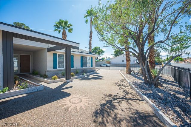 3915 East Reno Avenue, Las Vegas, NV 89120