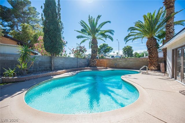 3915 East Reno Avenue, Las Vegas, NV 89120