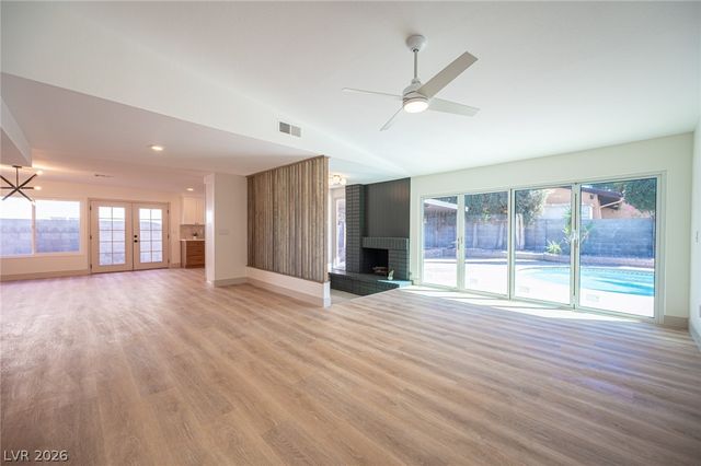 3915 East Reno Avenue, Las Vegas, NV 89120