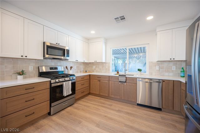 3915 East Reno Avenue, Las Vegas, NV 89120