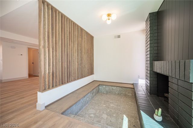 3915 East Reno Avenue, Las Vegas, NV 89120