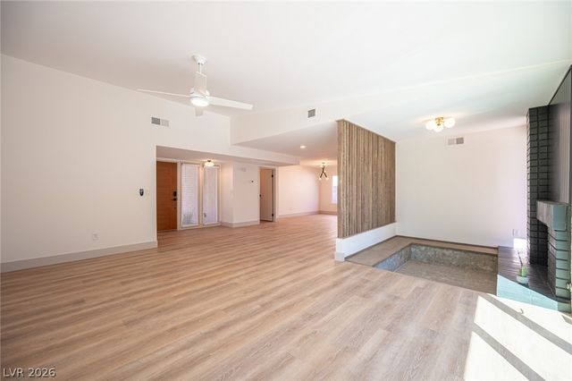 3915 East Reno Avenue, Las Vegas, NV 89120