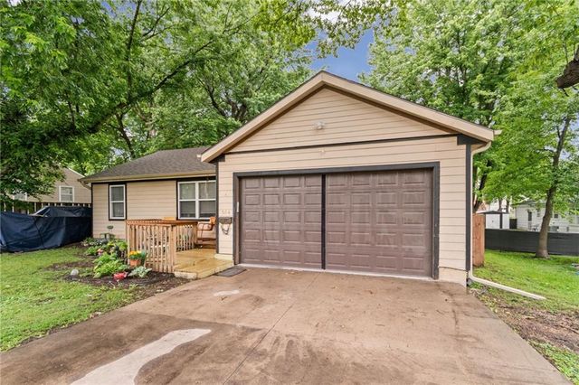 504 S Wellington Street, Richmond, MO 64085