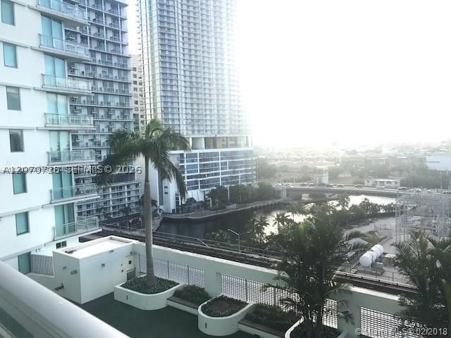92 SW 3rd St 1409, Miami, FL 33130