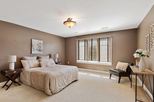 11 Swan Ln, Andover, MA 01810