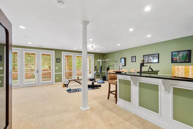 11 Swan Ln, Andover, MA 01810