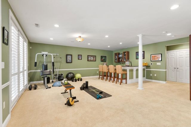 11 Swan Ln, Andover, MA 01810