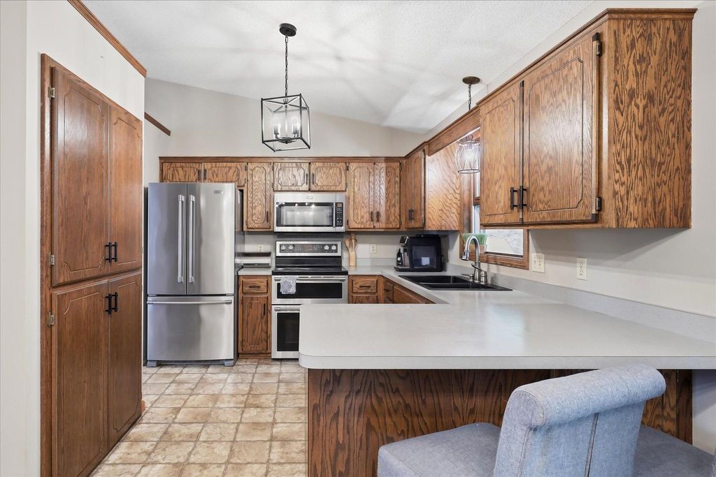 15410 Danville Avenue W, Rosemount, MN 55068 — photo 5