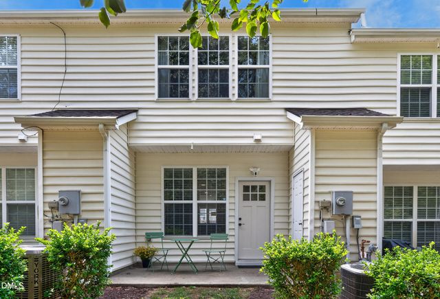 5316 Crescentview Parkway, Raleigh, NC 27606