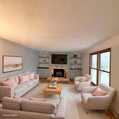 103 Saddle Ridge, Portage, WI 53901