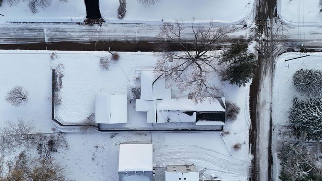 6422 49th Street N, Oakdale, MN 55128