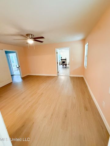 534 Scr 32 E, Forest, MS 39074