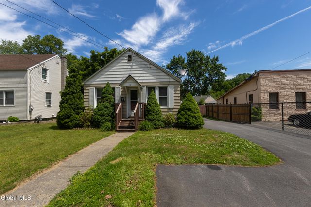 12 Boulevard Street, Hudson Falls, NY 12839