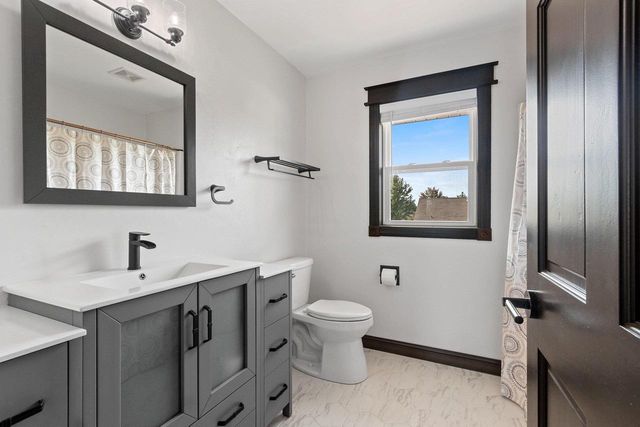 399 WATERVIEW ROAD, De Pere, WI 54115