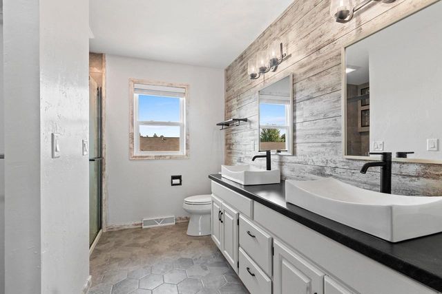 399 WATERVIEW ROAD, De Pere, WI 54115