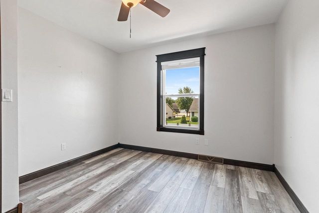 399 WATERVIEW ROAD, De Pere, WI 54115