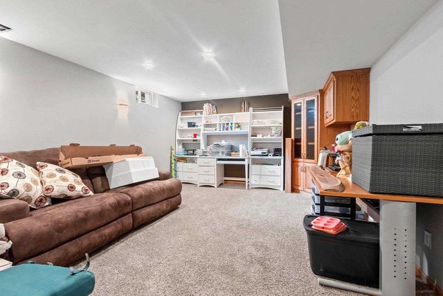 399 WATERVIEW ROAD, De Pere, WI 54115