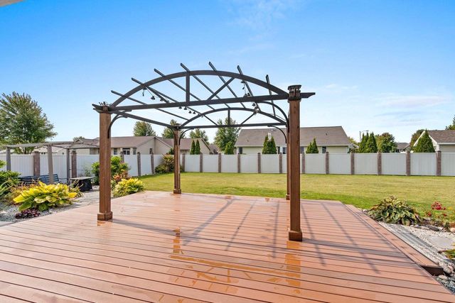 399 WATERVIEW ROAD, De Pere, WI 54115