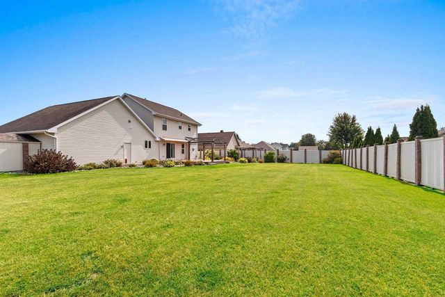 399 WATERVIEW ROAD, De Pere, WI 54115