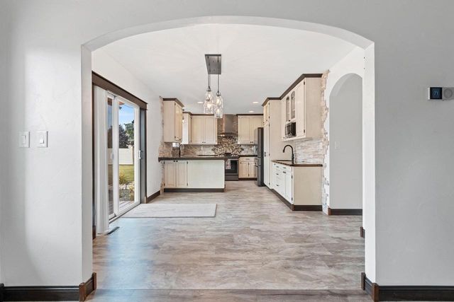 399 WATERVIEW ROAD, De Pere, WI 54115