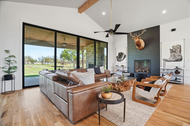 12 Crocket Valley Court, Strawn, TX 76475