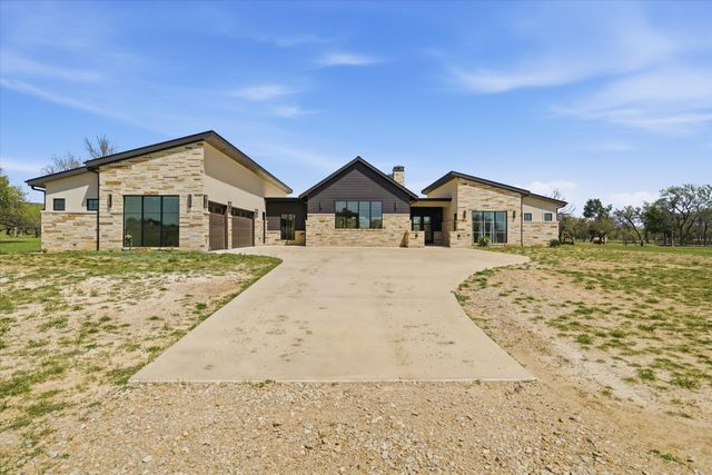 12 Crocket Valley Court, Strawn, TX 76475