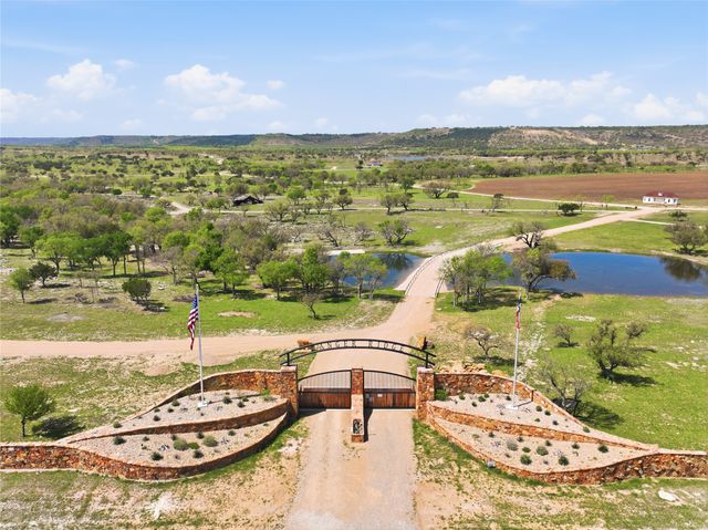 12 Crocket Valley Court, Strawn, TX 76475