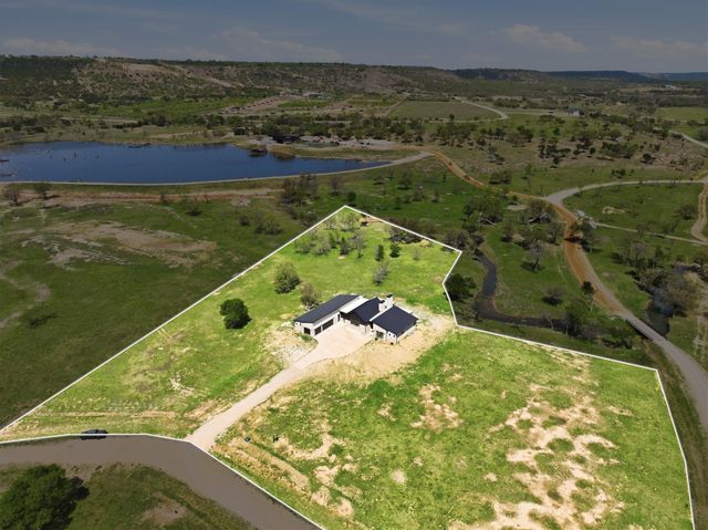 12 Crocket Valley Court, Strawn, TX 76475
