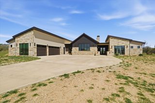12 Crocket Valley Court, Strawn, TX 76475