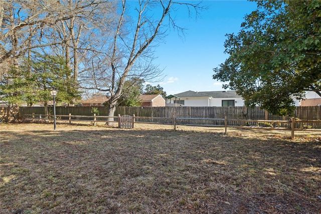 944 Adelphi RD, Virginia Beach, VA 23464