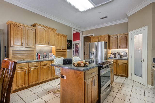 30 W Lakeshore Drive, Ransom Canyon, TX 79366