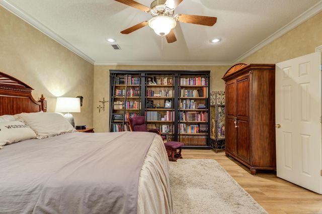 30 W Lakeshore Drive, Ransom Canyon, TX 79366