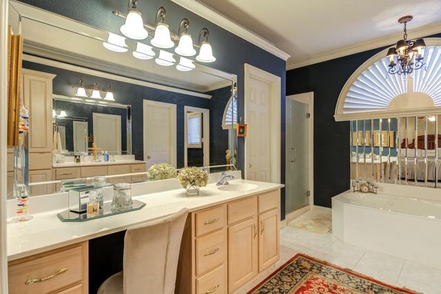 30 W Lakeshore Drive, Ransom Canyon, TX 79366