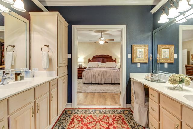 30 W Lakeshore Drive, Ransom Canyon, TX 79366