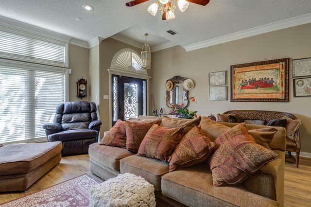 30 W Lakeshore Drive, Ransom Canyon, TX 79366