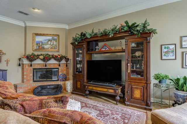 30 W Lakeshore Drive, Ransom Canyon, TX 79366