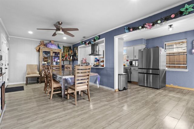 8660 Wolfwood Lane, Dallas, TX 75217